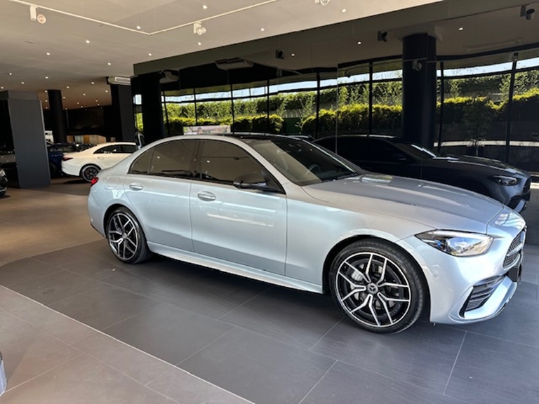 mercedes-benz c 300 2.0 eq boost hibrido amg line 9g-tronic 4p automatico 2024