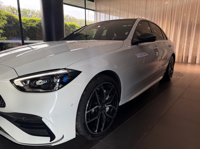 mercedes-benz c 300 2.0 eq boost hibrido amg line 9g-tronic 4p automatico 20221