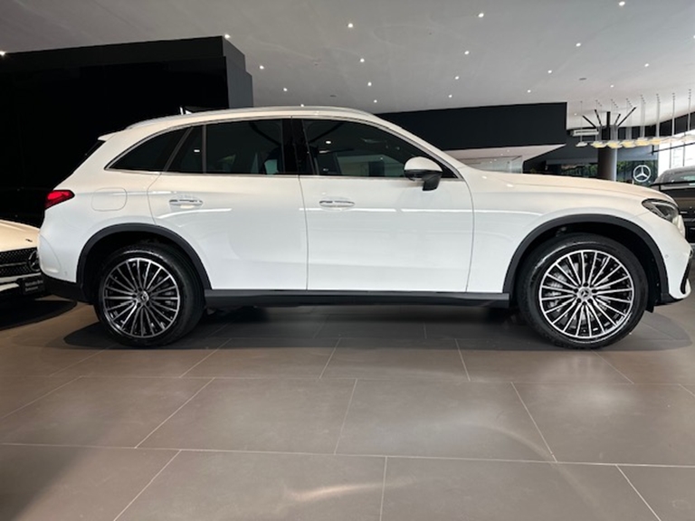 mercedes-benz glc 300 2.0 mhev amg line 4matic 9g-tronic hibrido 5p automatico 2025