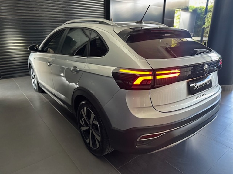 volkswagen nivus 1.0 200 tsi total flex highline automatico 4p 20213