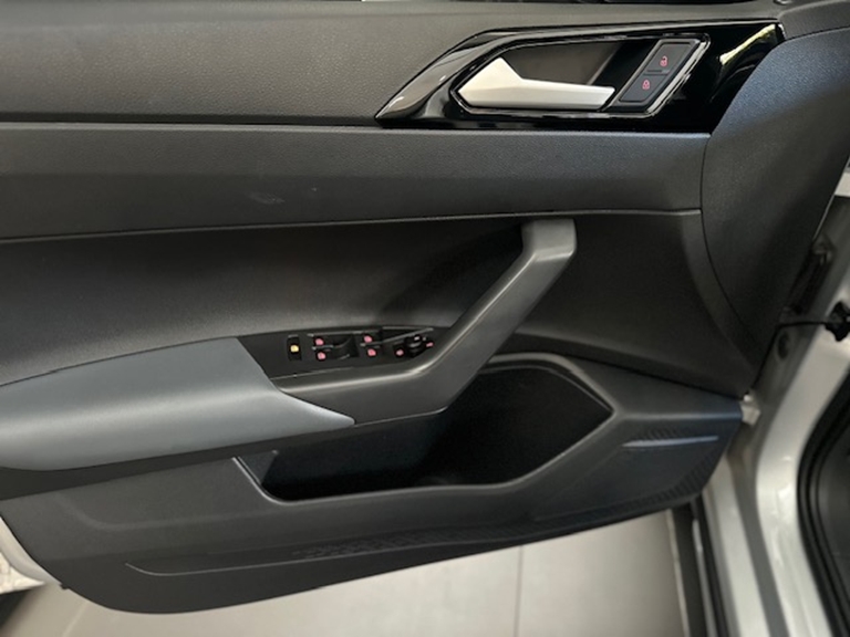 volkswagen nivus 1.0 200 tsi total flex highline automatico 4p 202111