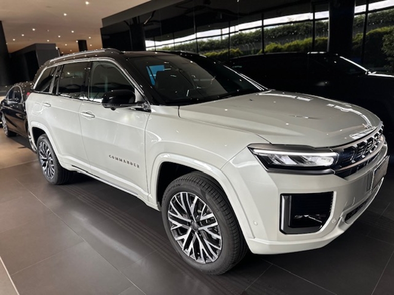 jeep commander 2.2 turbo diesel overland at9 4p automatico 2026