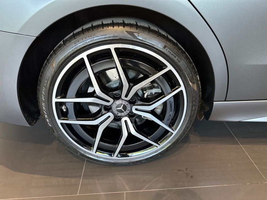 mercedes-benz c 300 2.0 eq boost hibrido amg line 9g-tronic 4p automatico 20236