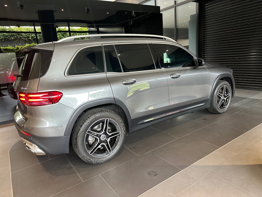 mercedes-benz glb 220 2.0 mhev amg line 4matic 8g-dct hibrido 4p automatico 20255