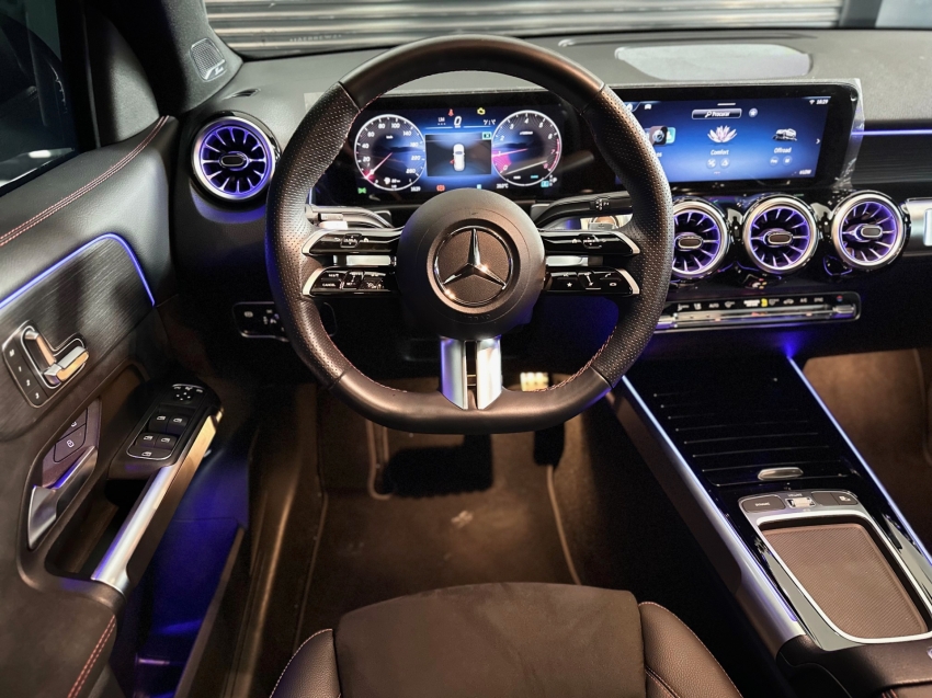 mercedes-benz glb 220 2.0 mhev amg line 4matic 8g-dct hibrido 4p automatico 202510
