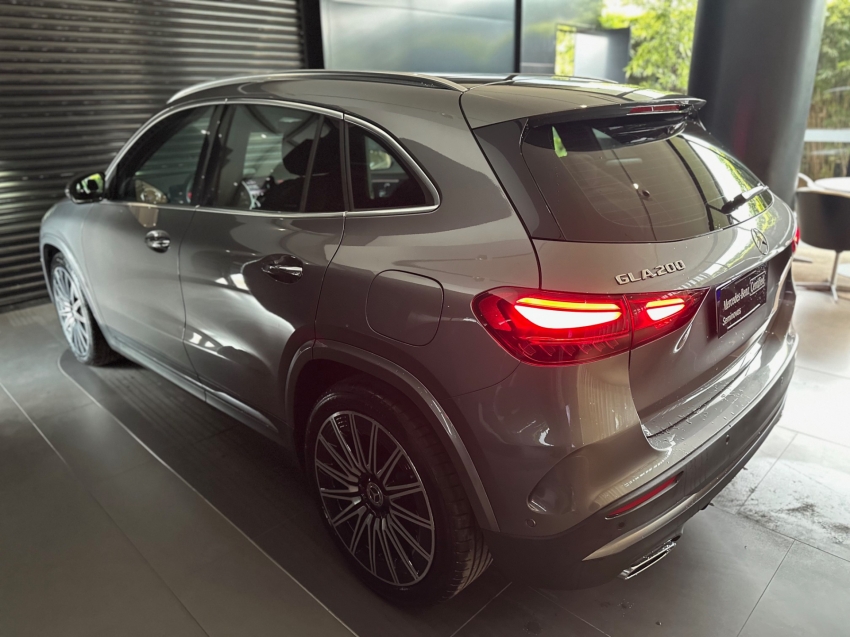 mercedes-benz gla 200 1.3 mhev amg line 7g-dct hibrido 4p automatico 20255