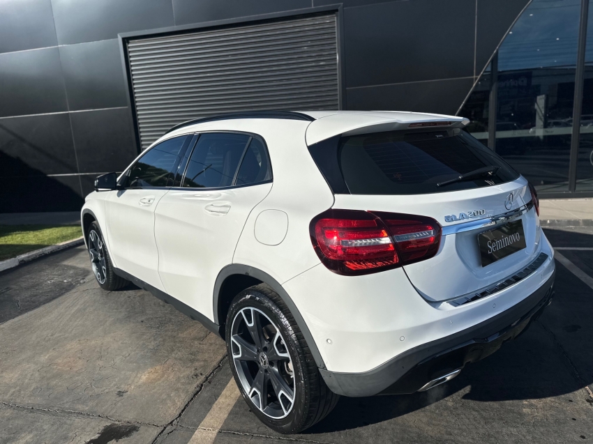 mercedes-benz gla 200 1.6 cgi flex night 7g-dct 4p automatico 20193