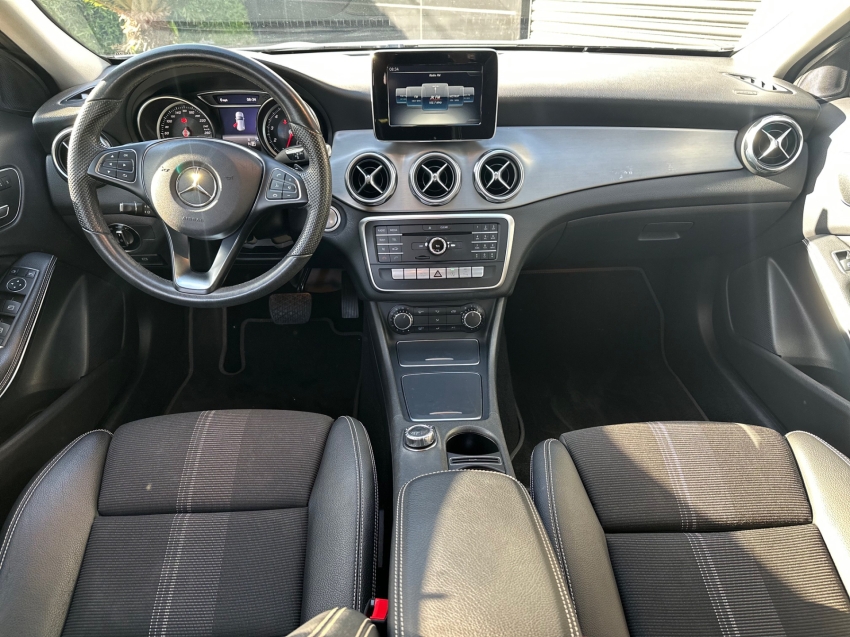 mercedes-benz gla 200 1.6 cgi flex night 7g-dct 4p automatico 20197