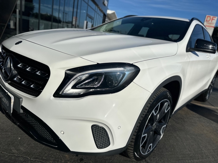 mercedes-benz gla 200 1.6 cgi flex night 7g-dct 4p automatico 20192