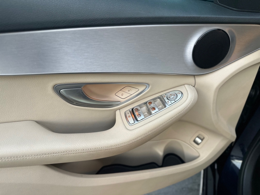 mercedes-benz c 180 1.6 cgi flex avantgarde 9g-tronic 4p automatico 201912