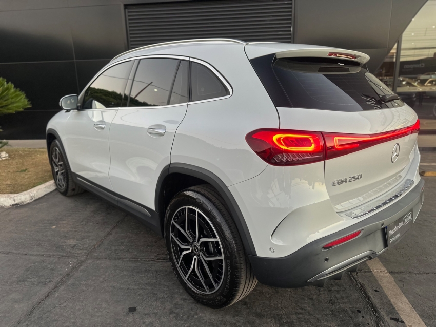 mercedes-benz eqa 250 66,5 kw eletrico 2.0 4p automatico 20235