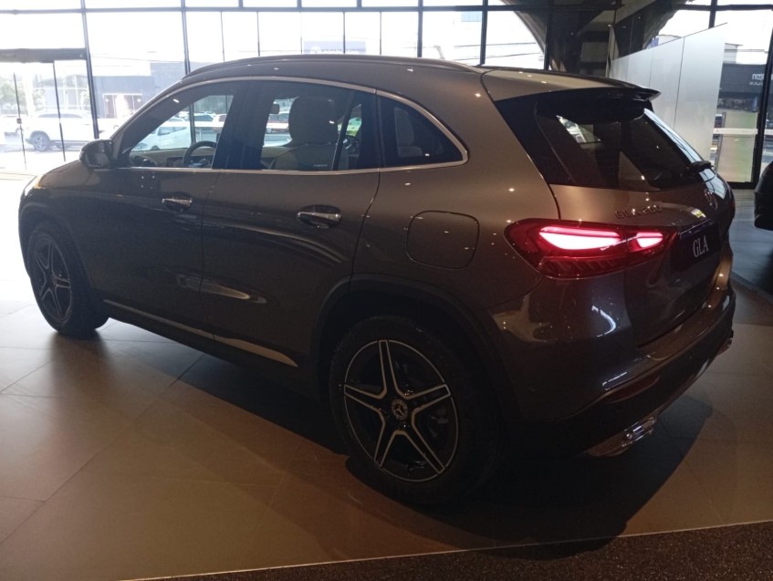mercedes-benz gla 200 1.3 mhev progressive 7g-dct hibrido 4p automatico 20263