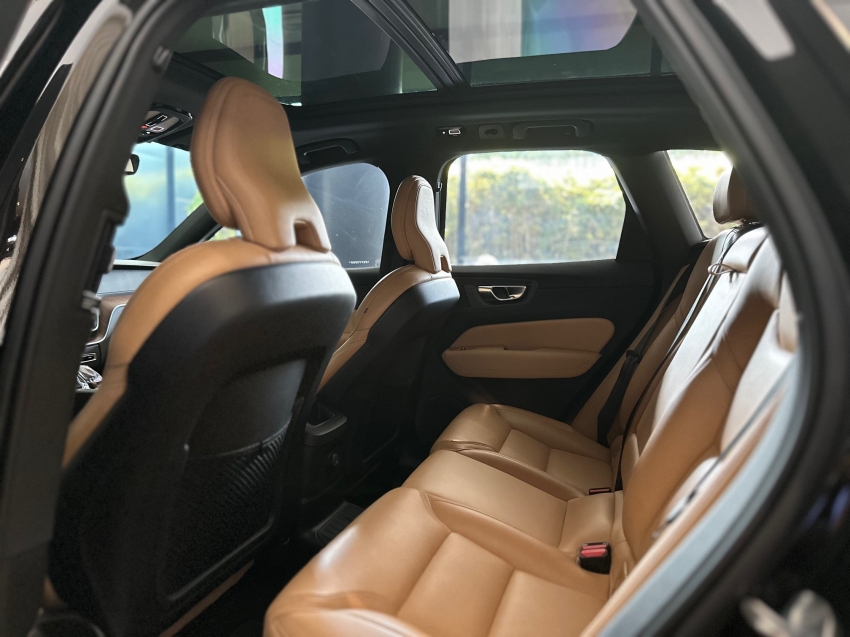 volvo xc60 2.0 t8 recharge ultimate dark awd geartronic hibrido 4p automatico 202410