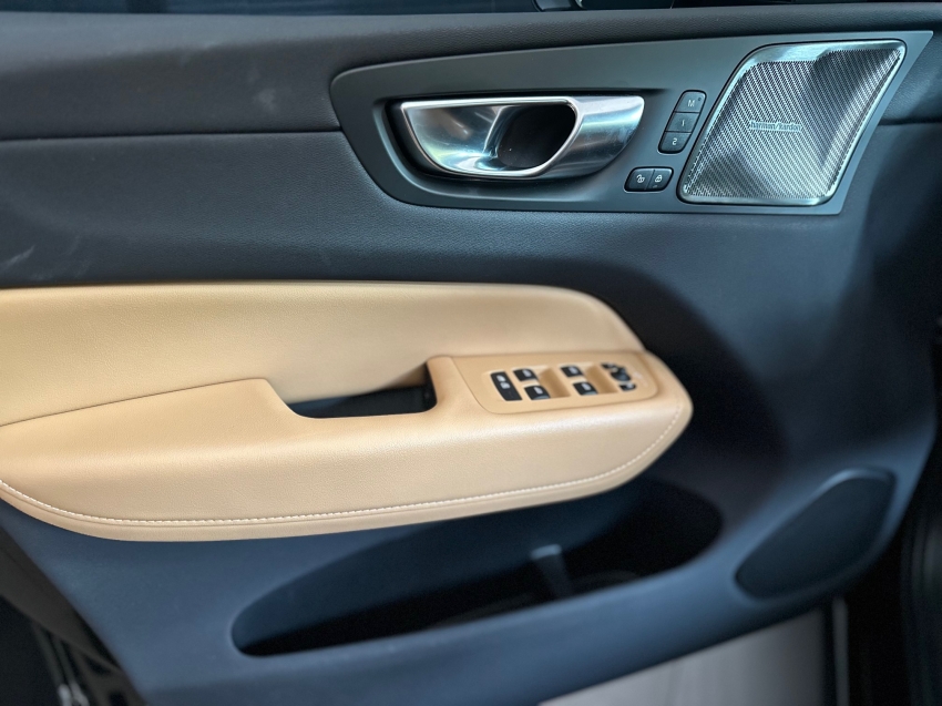 volvo xc60 2.0 t8 recharge ultimate dark awd geartronic hibrido 4p automatico 202413