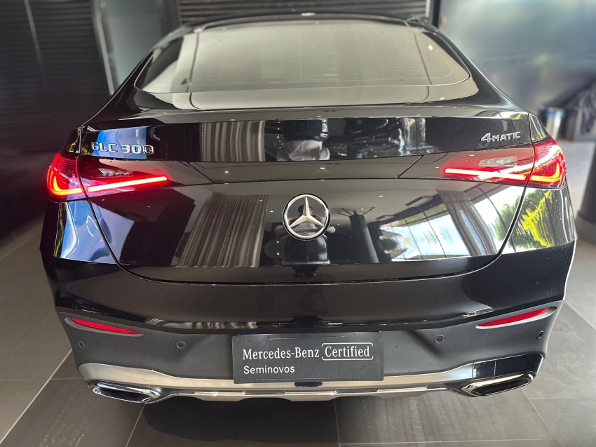mercedes-benz glc 300 2.0 mhev amg line coupe 4matic 9g-tronic hibrido 4p automatico 20257