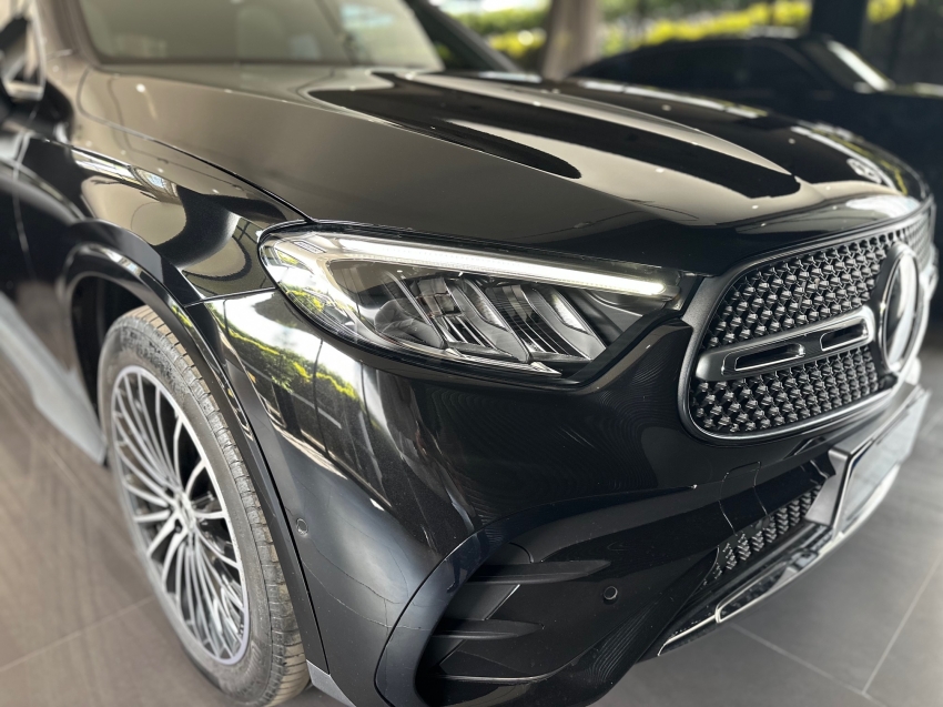 mercedes-benz glc 300 2.0 mhev amg line coupe 4matic 9g-tronic hibrido 4p automatico 20252