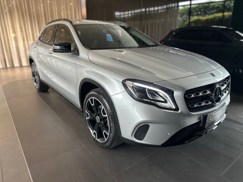 mercedes-benz gla 200 1.6 cgi flex night 7g-dct 4p automatico 20191