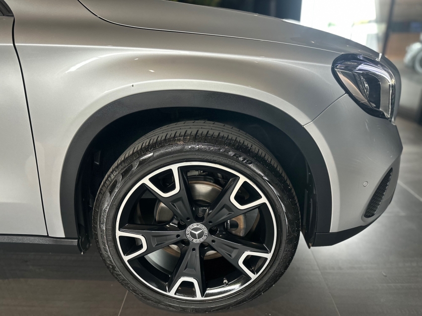 mercedes-benz gla 200 1.6 cgi flex night 7g-dct 4p automatico 20197