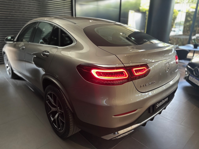mercedes-benz glc 300 2.0 cgi gasolina coupe amg line 4matic 9g-tronic 4p automatico 20236