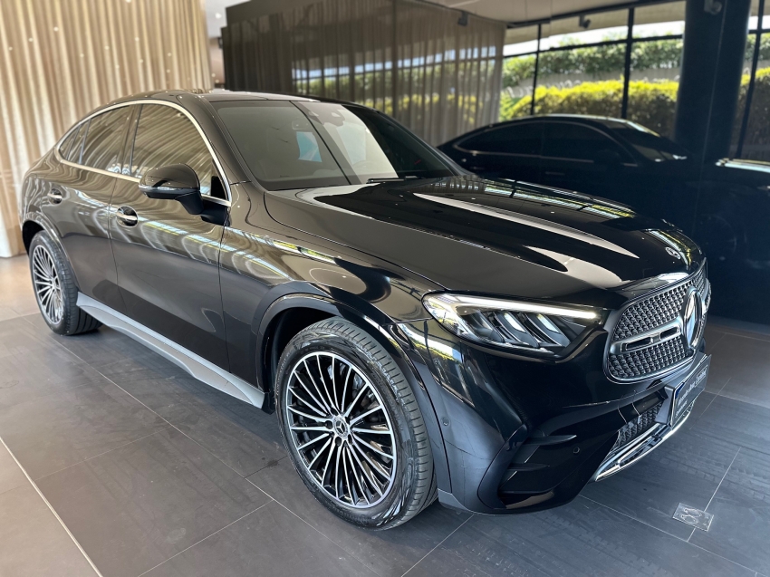 mercedes-benz glc 300 2.0 mhev amg line coupe 4matic 9g-tronic hibrido 4p automatico 20252