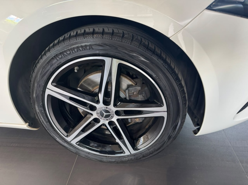 mercedes-benz a 200 1.3 cgi gasolina style sedan 7g-dct 4p automatico 20197