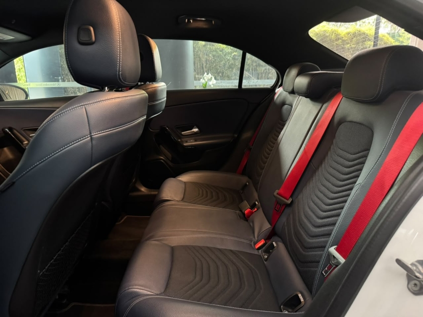 mercedes-benz a 200 1.3 cgi gasolina style sedan 7g-dct 4p automatico 201910