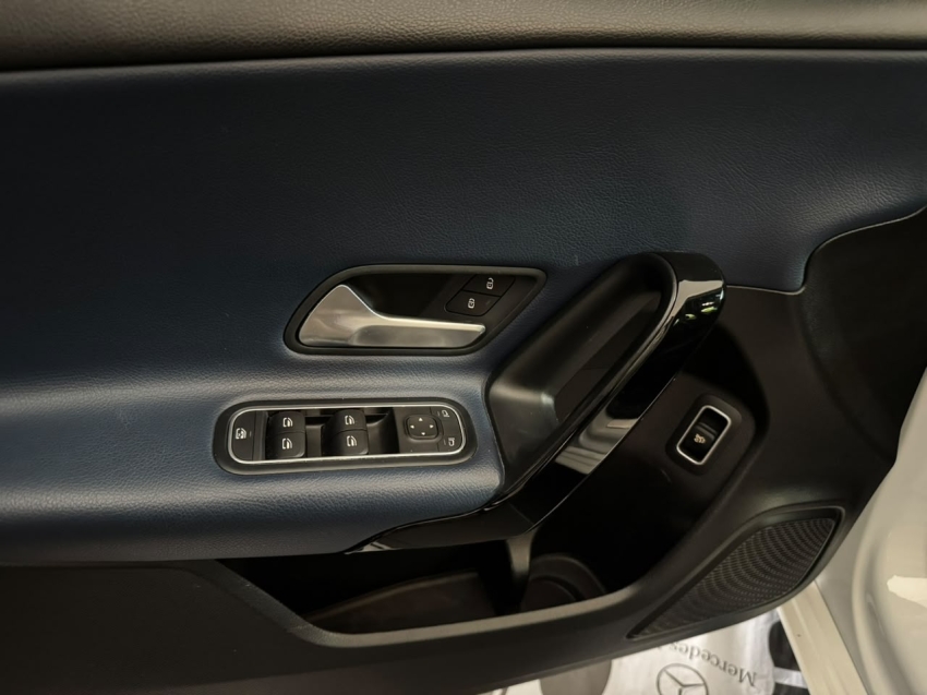mercedes-benz a 200 1.3 cgi gasolina style sedan 7g-dct 4p automatico 201912