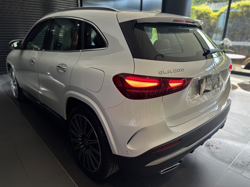 mercedes-benz gla 200 1.3 mhev amg line 7g-dct hibrido 4p automatico 20263