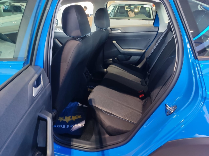 volkswagen nivus 1.0 200 tsi total flex comfortline automatico 4p 2025