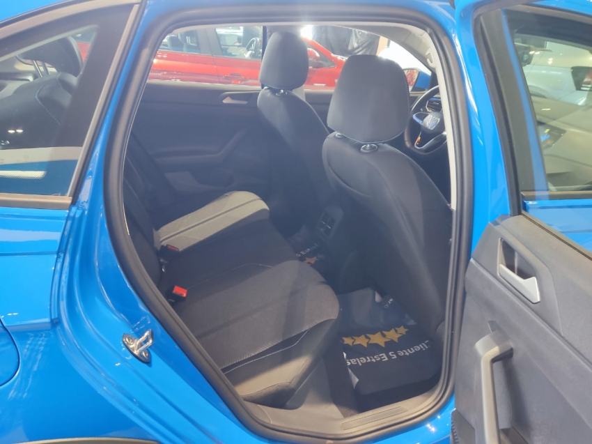 volkswagen nivus 1.0 200 tsi total flex comfortline automatico 4p 2025