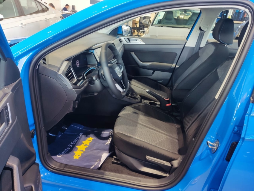volkswagen nivus 1.0 200 tsi total flex comfortline automatico 4p 2025