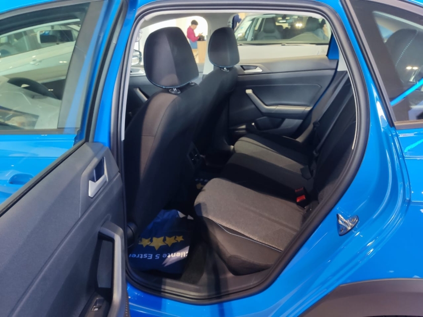 volkswagen nivus 1.0 200 tsi total flex comfortline automatico 4p 2025