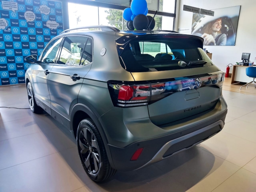 volkswagen t-cross 1.4 250 tsi total flex extreme automatico 4p 2026