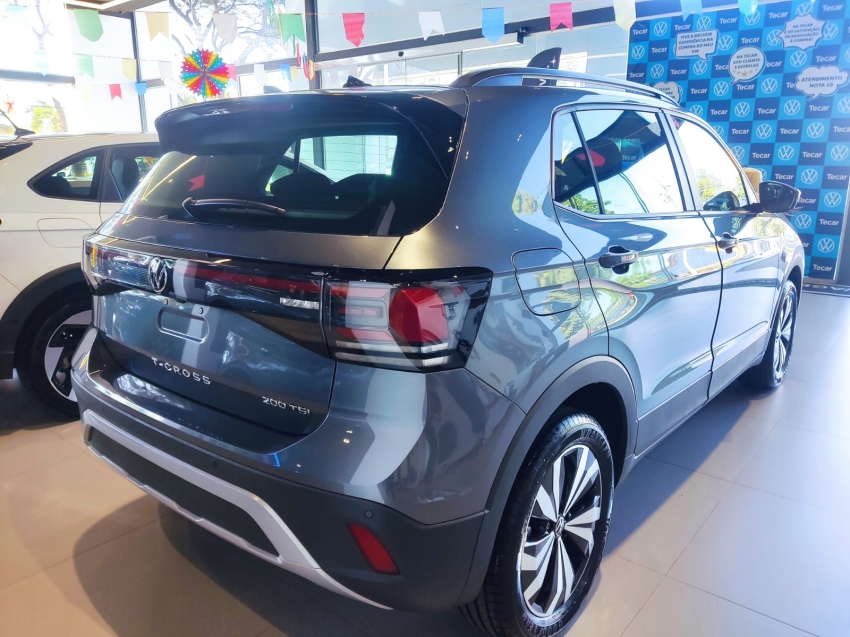 volkswagen t-cross 1.0 200 tsi total flex automatico 4p 2025