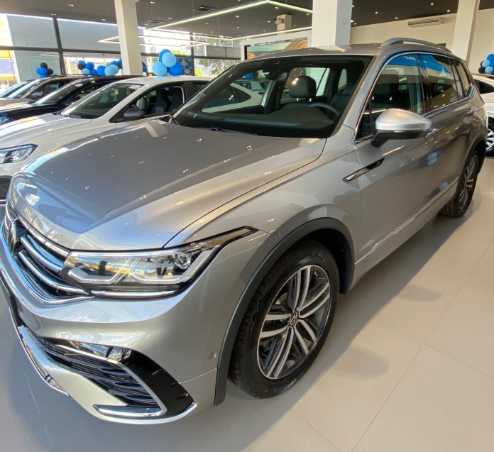 volkswagen tiguan 2.0 300 tsi gasolina allspace r-line automatico 4p 2025