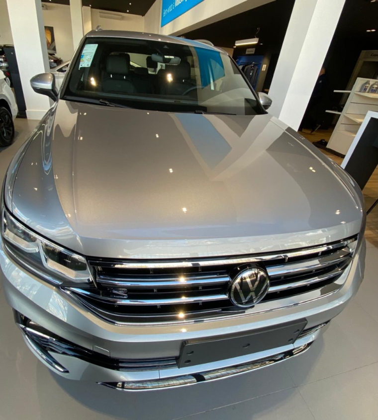 volkswagen tiguan 2.0 300 tsi gasolina allspace r-line automatico 4p 2025