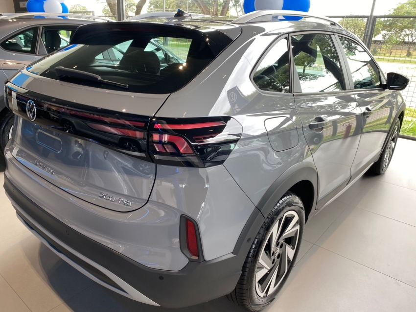 volkswagen nivus 1.0 200 tsi total flex highline automatico 4p 20266