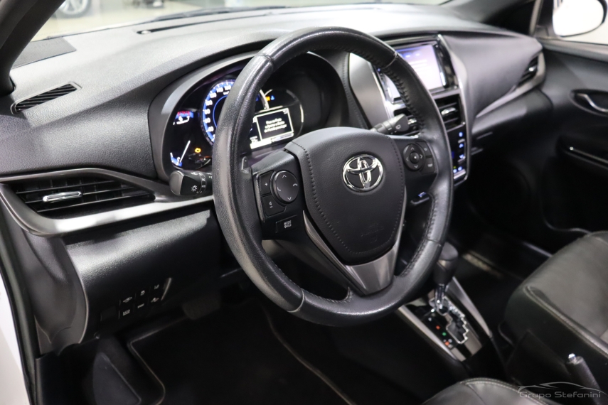 toyota yaris 1.5 16v flex sedan xls connect multidrive 4p automatico 2023