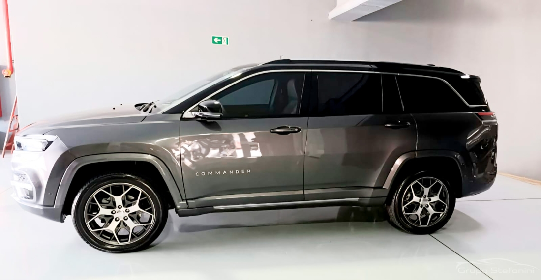 jeep commander 2.0 td380 turbo diesel overland at9 4p automatico 2022