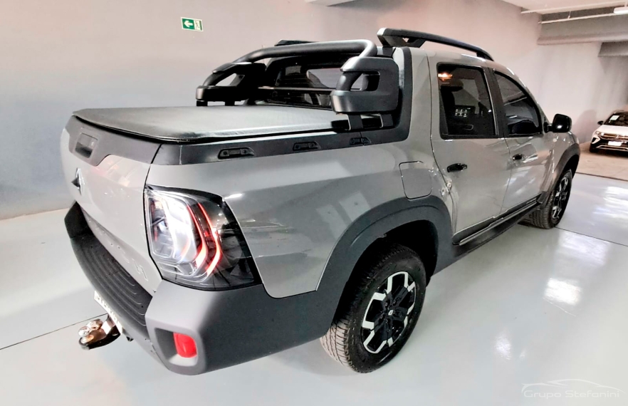 renault oroch 1.3 tce flex outsider x-tronic 4p automatico 2025