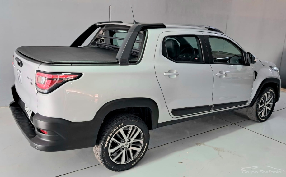 fiat strada 1.3 firefly flex volcano cd cvt 4p automatico 2022
