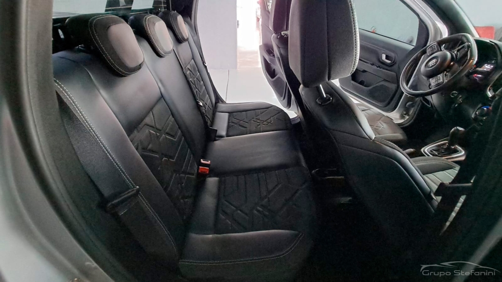 fiat strada 1.3 firefly flex volcano cd cvt 4p automatico 2022