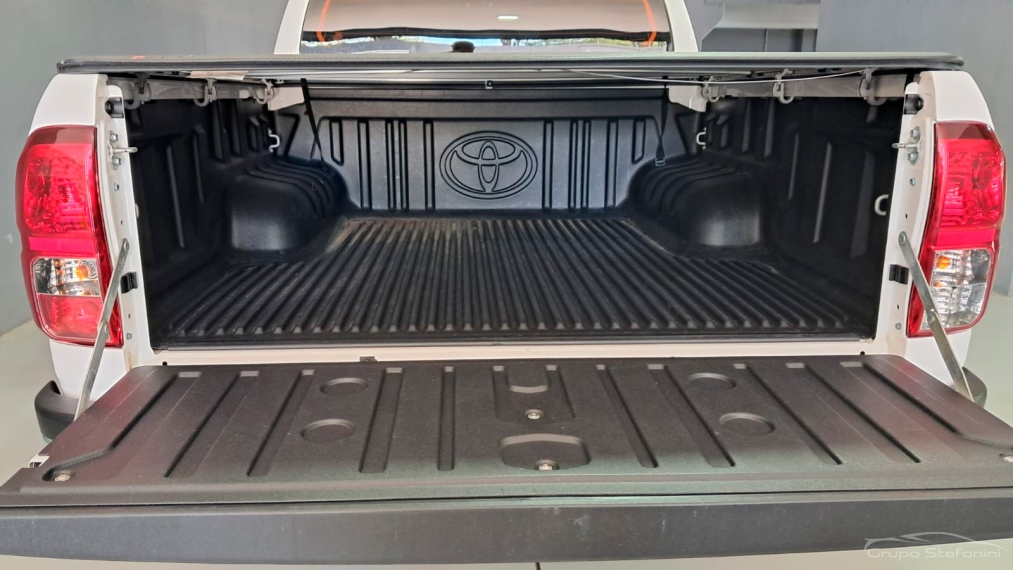 toyota hilux 2.7 vvt-i flex cd srv 4x2 automatico 4p 20219 toyota hilux 2.7 vvt-i flex cd srv 4x2 automatico 4p 20219