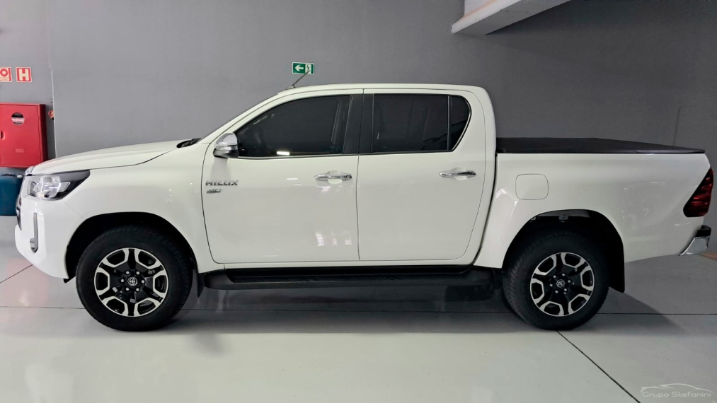 toyota hilux 2.7 vvt-i flex cd srv 4x2 automatico 4p 20218 toyota hilux 2.7 vvt-i flex cd srv 4x2 automatico 4p 20218