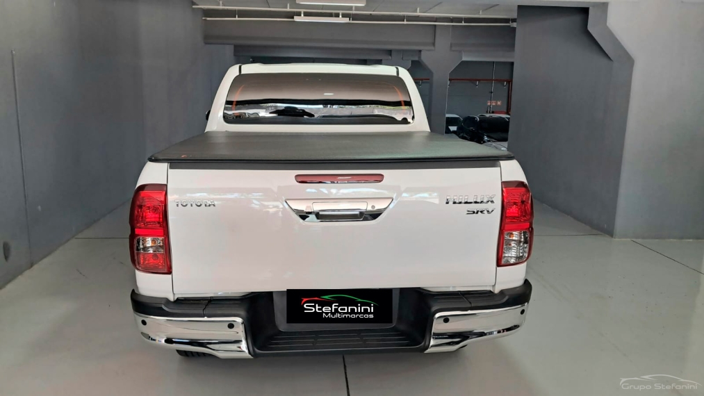 toyota hilux 2.7 vvt-i flex cd srv 4x2 automatico 4p 202111 toyota hilux 2.7 vvt-i flex cd srv 4x2 automatico 4p 202111