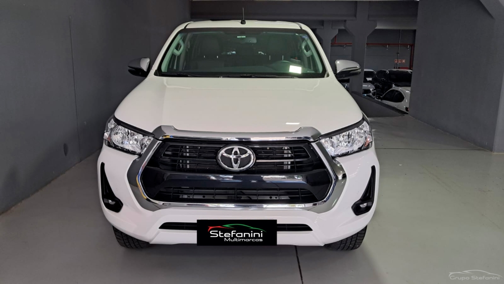 toyota hilux 2.7 vvt-i flex cd srv 4x2 automatico 4p 20211 toyota hilux 2.7 vvt-i flex cd srv 4x2 automatico 4p 20211