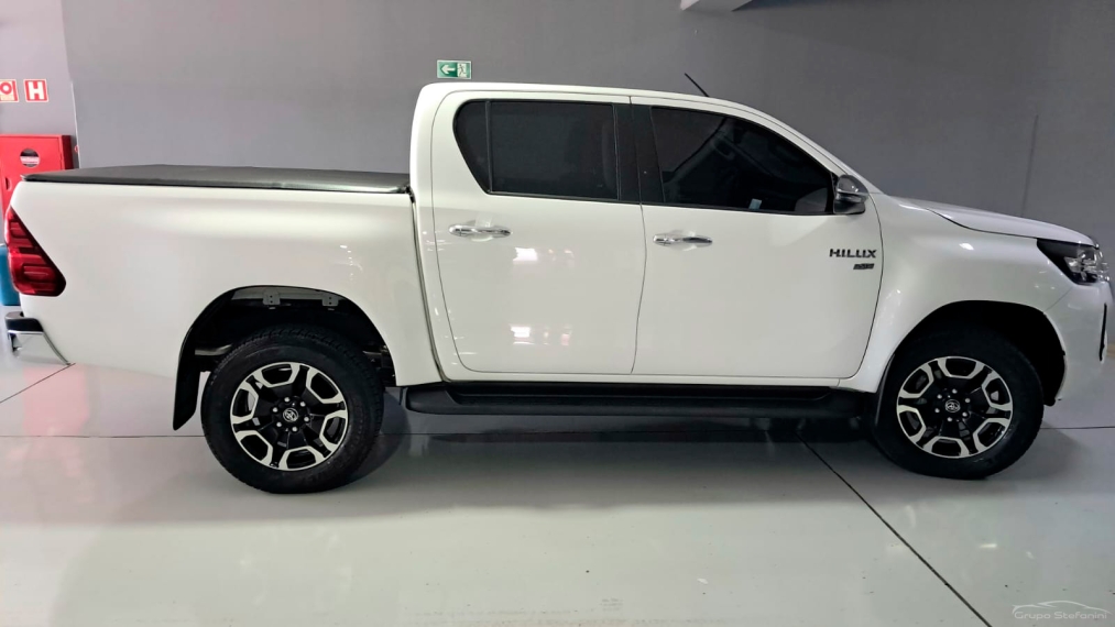 toyota hilux 2.7 vvt-i flex cd srv 4x2 automatico 4p 20217 toyota hilux 2.7 vvt-i flex cd srv 4x2 automatico 4p 20217