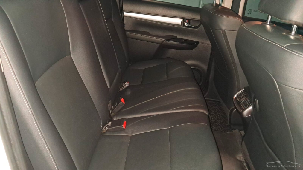 toyota hilux 2.7 vvt-i flex cd srv 4x2 automatico 4p 20216 toyota hilux 2.7 vvt-i flex cd srv 4x2 automatico 4p 20216