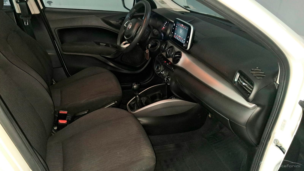 fiat cronos 1.3 firefly flex drive manual 4p 20194 fiat cronos 1.3 firefly flex drive manual 4p 20194