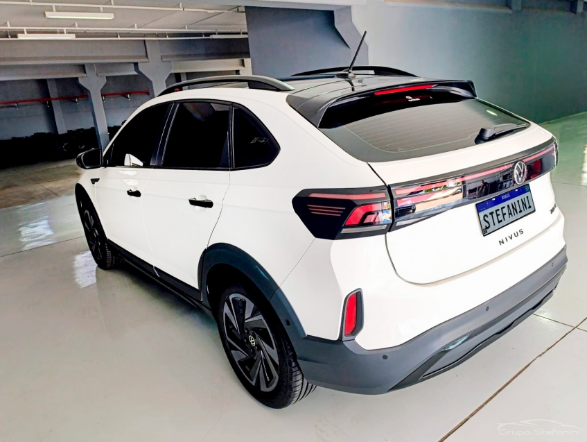 volkswagen nivus 1.0 200 tsi total flex highline automatico 4p 202613